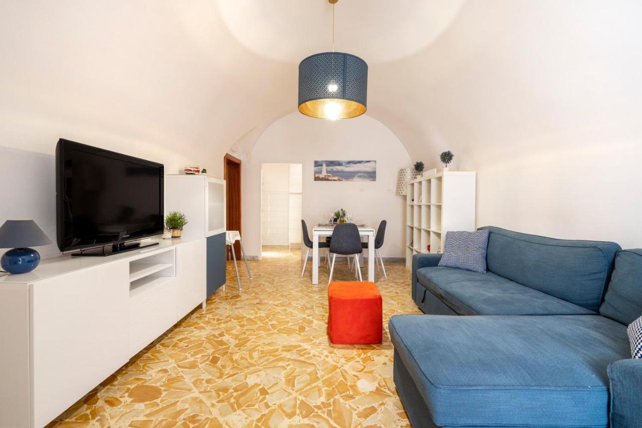 Vico II Terrace Apartment A Step From Piazza Roma Martina Franca Exterior foto