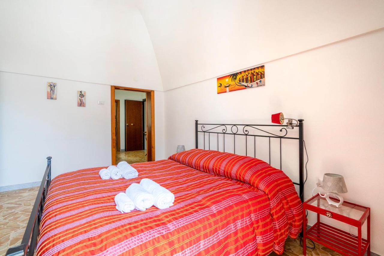 Vico II Terrace Apartment A Step From Piazza Roma Martina Franca Exterior foto