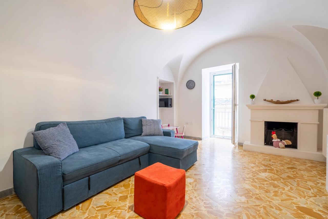 Vico II Terrace Apartment A Step From Piazza Roma Martina Franca Exterior foto